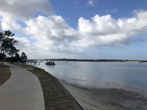Bribie Island Hotel - New Castle Holiday 5