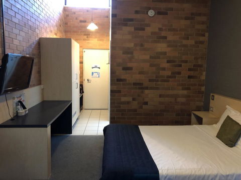 Bribie Island Hotel - New Castle Holiday 3