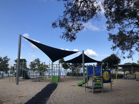 Bribie Island Hotel - New Castle Holiday 23
