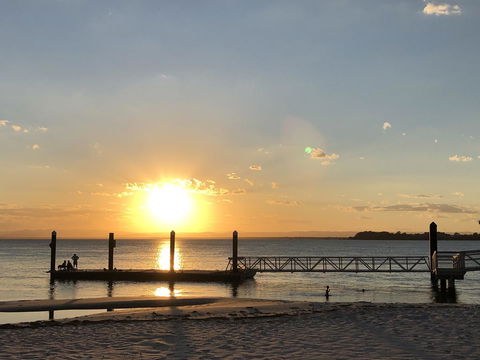 Bribie Island Hotel - New Castle Holiday 0