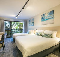 Nightcap at Kawana Waters Hotel - New Castle Holiday