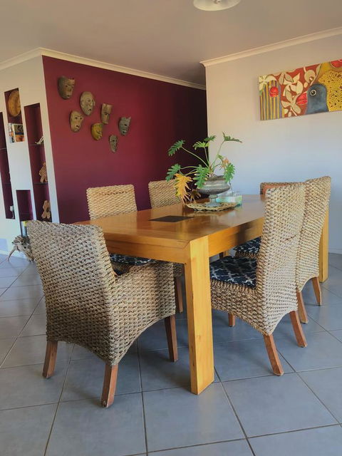 Backpackers At 1770 - New Castle Holiday 5