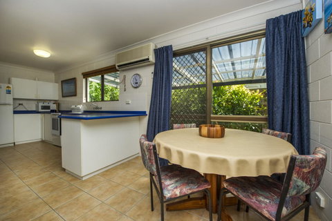 Magnetic North Apartment 1 - New Castle Holiday 5