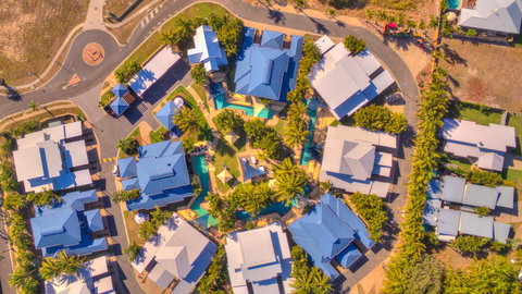 Edge On Beaches Agnes Waters 1770 - New Castle Holiday 0