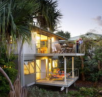 The Retreat Beach Houses - New Castle Holiday
