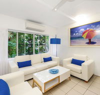 By The Sea Port Douglas - New Castle Holiday