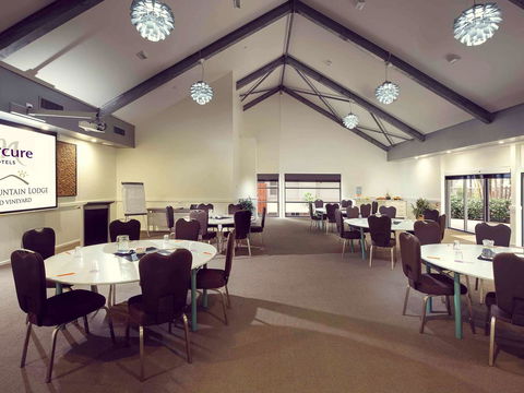 Mercure Clear Mountain Lodge - New Castle Holiday 27
