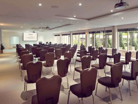 Mercure Clear Mountain Lodge - New Castle Holiday 28