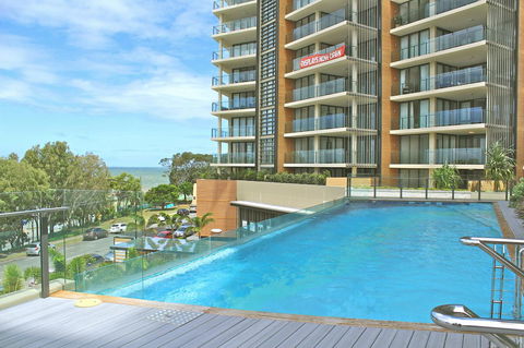 Oaks Redcliffe Mon Komo Suites - New Castle Holiday 5