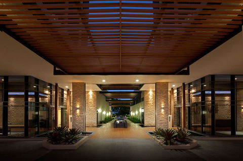 Oaks Redcliffe Mon Komo Suites - New Castle Holiday 14