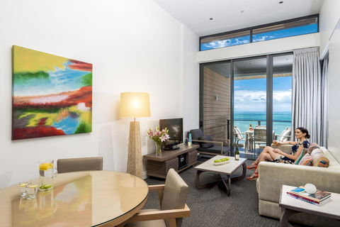 Oaks Redcliffe Mon Komo Suites - New Castle Holiday 19