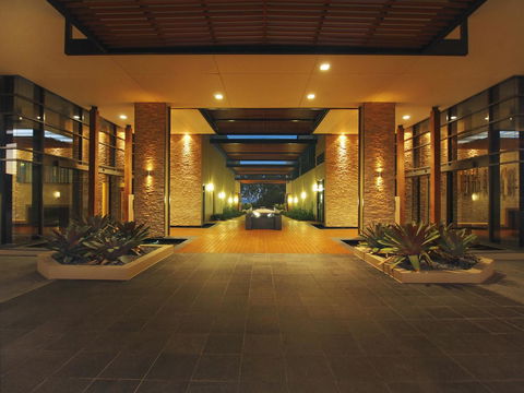 Oaks Redcliffe Mon Komo Suites - New Castle Holiday 15