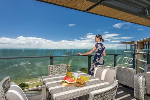 Oaks Redcliffe Mon Komo Suites - New Castle Holiday 18