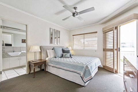 Riverside - New Castle Holiday 18