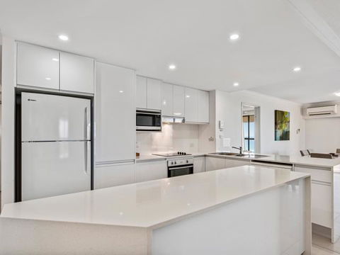 Coolum Caprice - New Castle Holiday 3