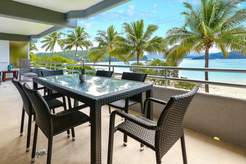 Frangipani 104 - Hamilton Island - New Castle Holiday 0