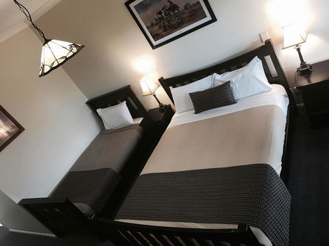 The Bearded Dragon Boutique Hotel - New Castle Holiday 3