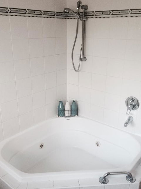 The Bearded Dragon Boutique Hotel - New Castle Holiday 43