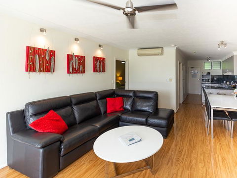 Beach Lodges - New Castle Holiday 32