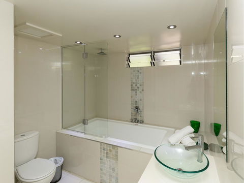 Beach Lodges - New Castle Holiday 12