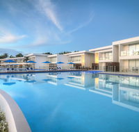 Pool Resort Port Douglas - New Castle Holiday