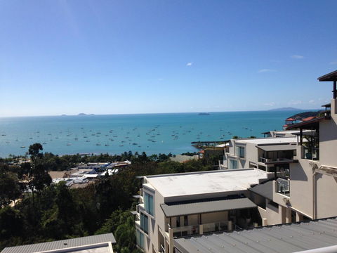 Whitsunday Reflections - New Castle Holiday 0