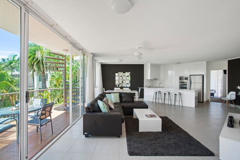 Noosa Tropicana - New Castle Holiday 10