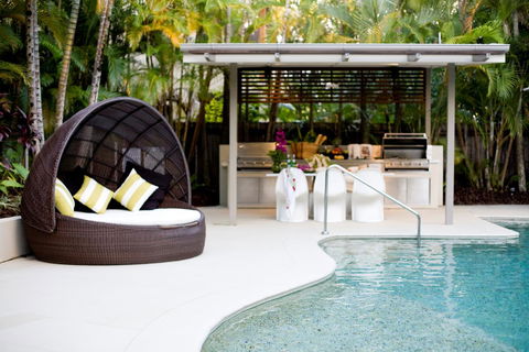 Noosa Tropicana - New Castle Holiday 0