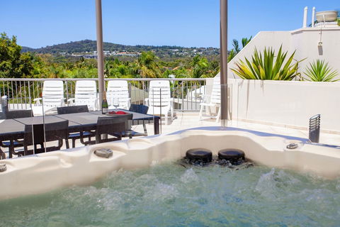 Noosa Tropicana - New Castle Holiday 25