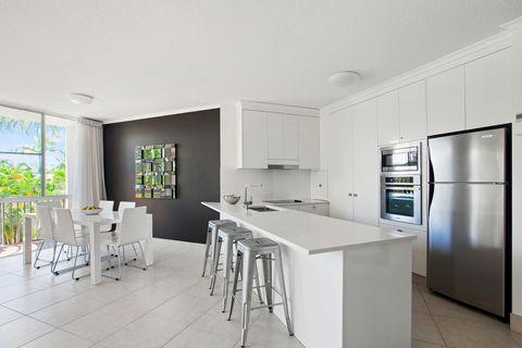 Noosa Tropicana - New Castle Holiday 9