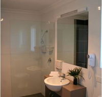 Drovers Motor Inn - New Castle Holiday