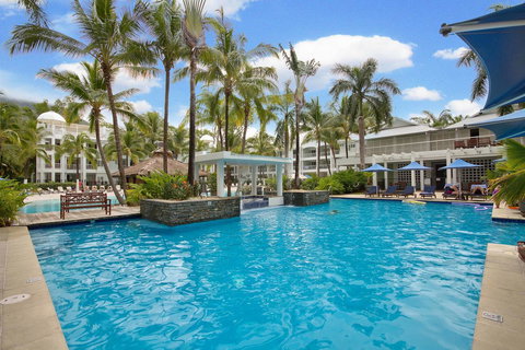 Palm Cove Paradise - Couples Spa Beach Getaway - New Castle Holiday 17