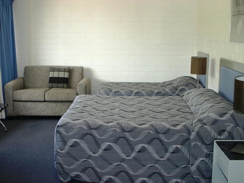 Dalby Manor Motor Inn - New Castle Holiday 35