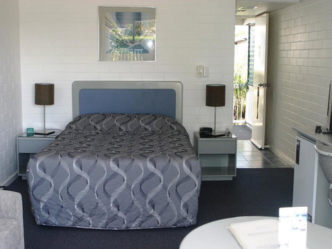 Dalby Manor Motor Inn - New Castle Holiday 26