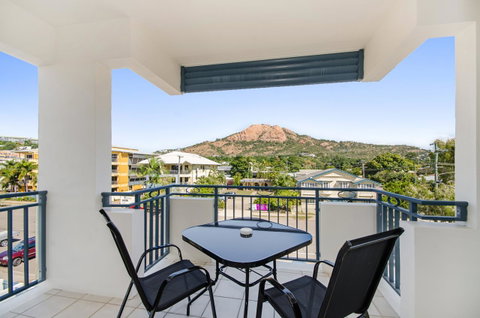 Madison Ocean Breeze Apartments - New Castle Holiday 5