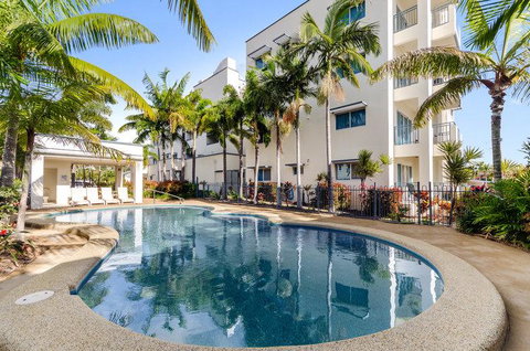 Madison Ocean Breeze Apartments - New Castle Holiday 0