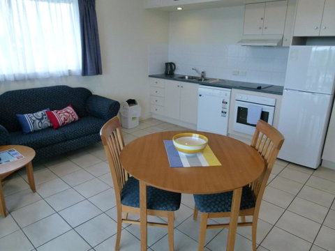 Madison Ocean Breeze Apartments - New Castle Holiday 23