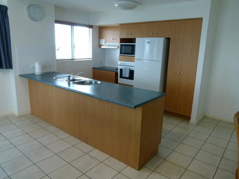 Madison Ocean Breeze Apartments - New Castle Holiday 24