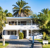 Jamaica Beach House - New Castle Holiday