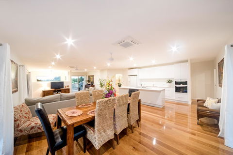 Whitsunday Luxury Homes - New Castle Holiday 4