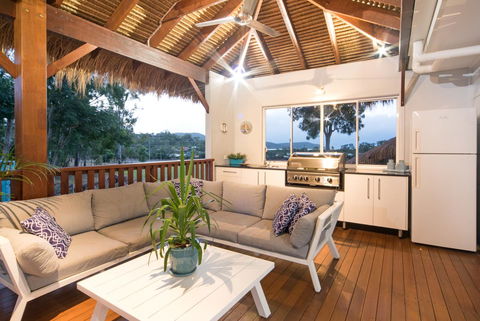 Whitsunday Luxury Homes - New Castle Holiday 2