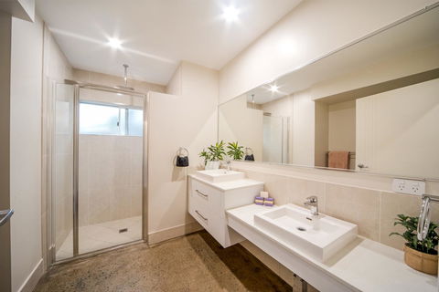 Whitsunday Luxury Homes - New Castle Holiday 33