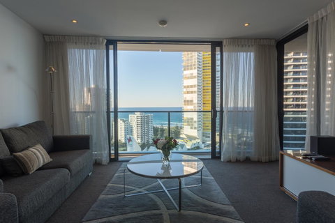Oracle Resort Broadbeach - Gclr - New Castle Holiday 40