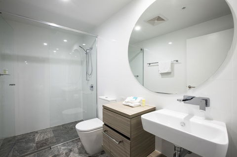 Qube Broadbeach - New Castle Holiday 39