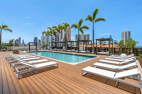 Qube Broadbeach - New Castle Holiday 30