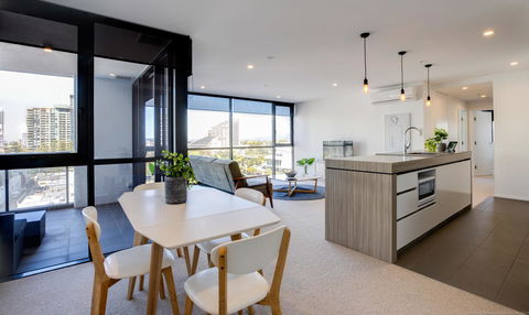 Qube Broadbeach - New Castle Holiday 16