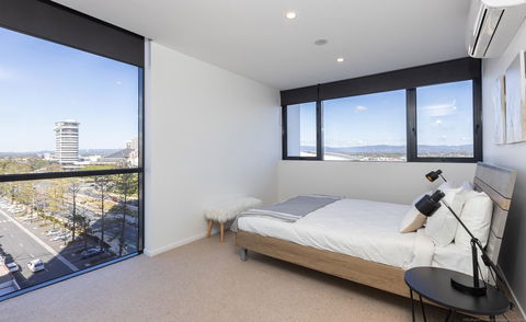 Qube Broadbeach - New Castle Holiday 7