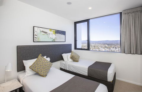 Qube Broadbeach - New Castle Holiday 2