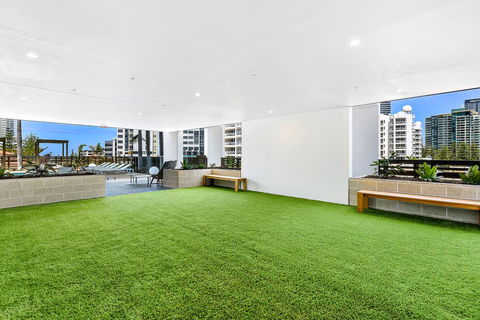 Qube Broadbeach - New Castle Holiday 23