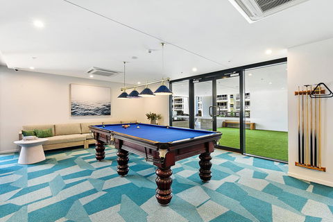 Qube Broadbeach - New Castle Holiday 36